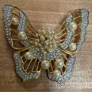 BOLD Elegance Butterfly Brooch
